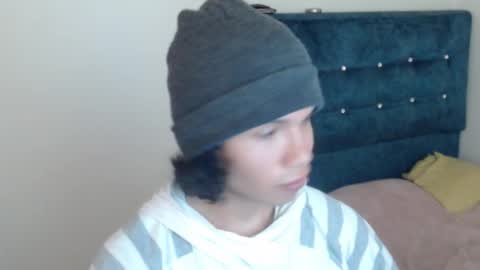 milesxoxo6969 online show from September 2025 08:31:01 PM