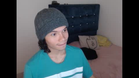 milesxoxo6969 online show from September 2025 03:34:02 PM