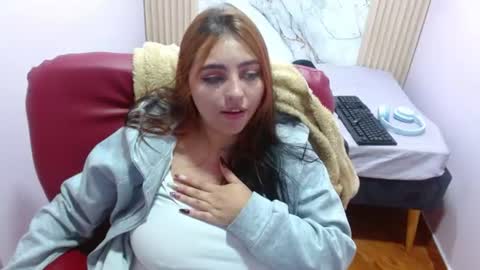 Snapshot of miley_clarck chatting on June 2026 08:24:01 PM Miley online show from June 2026 08:24:01 PM