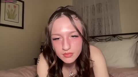 Snapshot of miley_monroee chatting on March 2025 04:17:02 AM miley_monroee online show from March 2025 04:17:02 AM