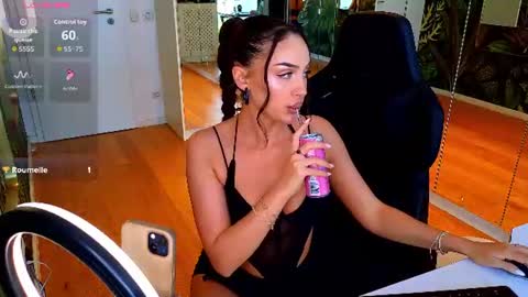 Miley Sin online show from June 2026 11:56:02 AM