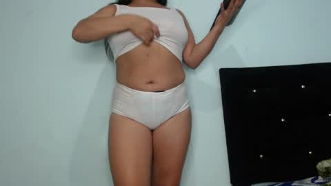 Anay velez online show from April 2026 04:59:01 AM