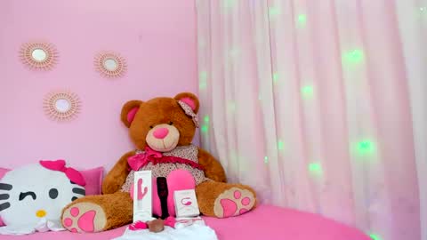 Antonella online show from March 2025 04:33:02 PM