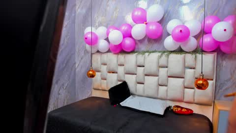 Lili  online show from April 2026 12:50:01 PM