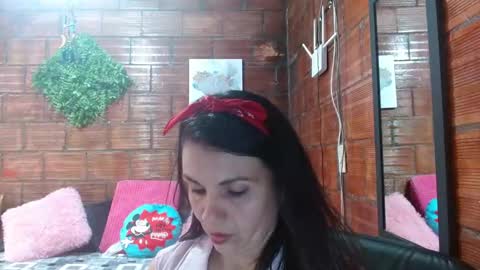 Snapshot of milf_fantassy chatting on September 2025 09:05:02 PM Ana online show from September 2025 09:05:02 PM