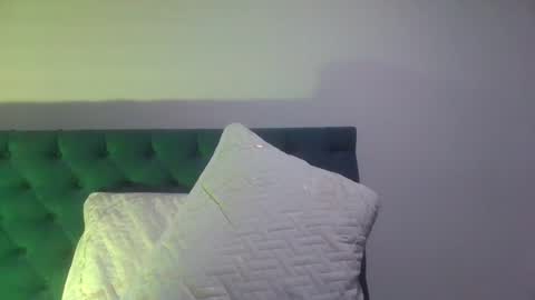 milf_yeis online show from July 2026 02:20:02 AM