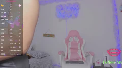 Snapshot of milfaaura chatting on March 2026 03:01:01 AM Aura online show from March 2026 03:01:01 AM