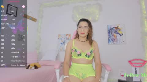 Snapshot of milfaaura chatting on April 2026 02:44:01 AM Aura online show from April 2026 02:44:01 AM