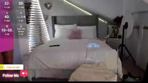 Ingrid online show from February 2025 10:36:02 PM