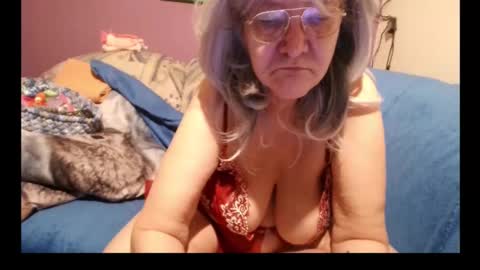 Milfchantal online show from January 2025 09:51:02 AM