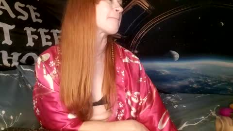 Mia online show from February 2025 09:27:02 PM