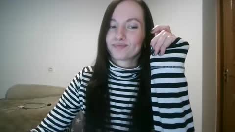 Snapshot of miliah chatting on November 2025 07:47:02 PM miliah online show from November 2025 07:47:02 PM