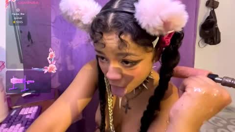 Snapshot of milikitt chatting on October 2025 05:49:01 AM milikitt online show from October 2025 05:49:01 AM