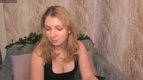 milinafox online show from April 2026 12:05:02 PM