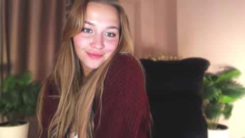 Snapshot of milk_bunny_ chatting on September 2025 11:33:02 AM milk_bunny_ online show from September 2025 11:33:02 AM