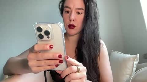 Snapshot of milkandhoneylullabies chatting on February 2025 07:34:02 AM Milk online show from February 2025 07:34:02 AM