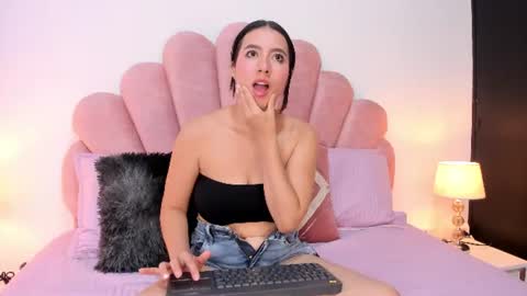 milky_majo online show from July 2026 12:29:01 PM