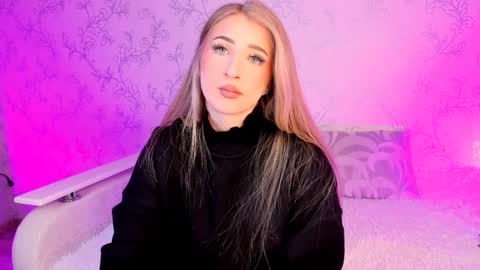 Snapshot of milky_waybaby chatting on December 2024 05:27:02 AM Vivian online show from December 2024 05:27:02 AM