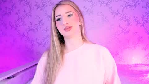 Snapshot of milky_waybaby chatting on January 2025 05:15:02 AM Vivian online show from January 2025 05:15:02 AM