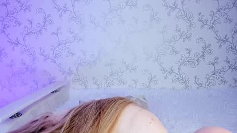 Snapshot of milky_waybaby chatting on February 2025 11:12:02 AM Vivian online show from February 2025 11:12:02 AM