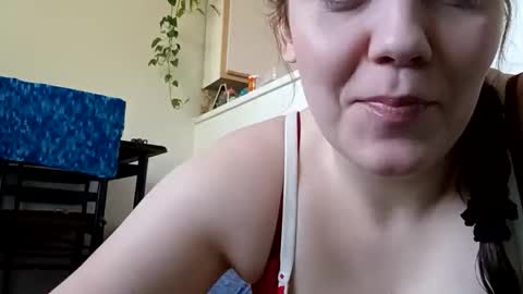 Snapshot of milkymomasquirtsalot chatting on May 2026 05:42:02 PM milkymomasquirtsalot online show from May 2026 05:42:02 PM