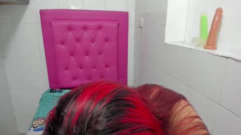 milkyway_18 online show from December 2025 02:35:02 PM