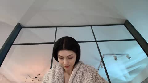 milla bella online show from March 2026 02:04:02 AM