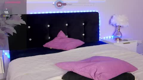 milla_cali online show from November 2025 03:38:02 AM