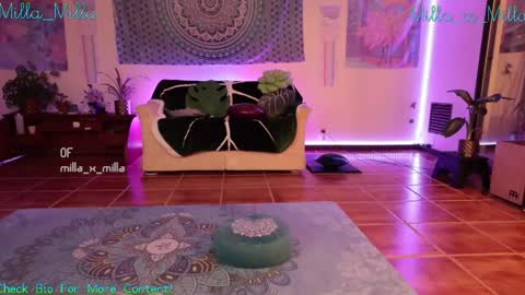 milla_milla online show from December 2024 09:13:01 AM