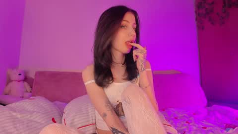 Milla online show from April 2026 12:02:02 AM