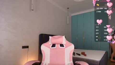 Snapshot of millaa_bella chatting on April 2026 06:38:01 PM millaa_bella online show from April 2026 06:38:01 PM