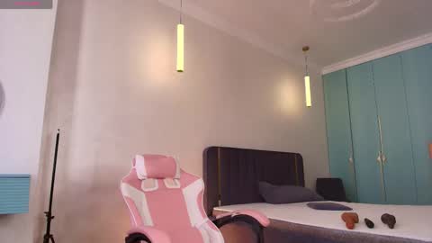 Snapshot of millaa_bella chatting on April 2026 10:09:02 AM millaa_bella online show from April 2026 10:09:02 AM