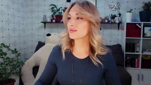 Snapshot of millaxqueen chatting on January 2026 03:27:01 PM MillaXQueen online show from January 2026 03:27:01 PM