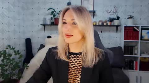 Snapshot of millaxqueen chatting on March 2026 11:59:02 AM MillaXQueen online show from March 2026 11:59:02 AM