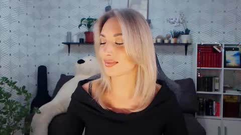MillaXQueen online show from May 2026 01:16:02 PM
