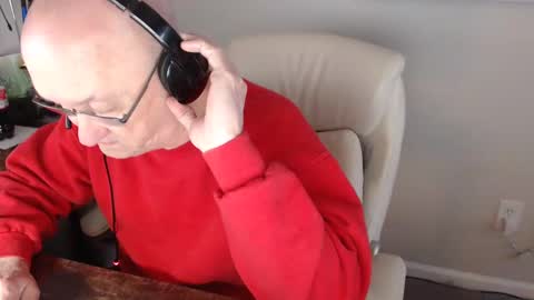 Snapshot of millenium0129 chatting on February 2025 01:26:02 PM millenium0129 online show from February 2025 01:26:02 PM