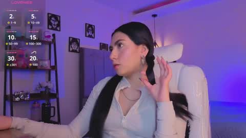 Snapshot of miller_vanessa_ chatting on May 2026 08:28:01 PM miller_vanessa_ online show from May 2026 08:28:01 PM