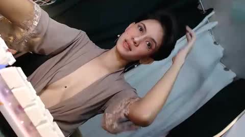 Im Milliedont forget to follow me online show from February 2026 04:54:01 AM