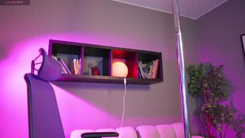 millie_volturi online show from July 2026 01:06:02 PM