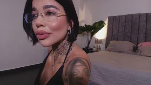 Mila  online show from January 2026 12:59:01 AM