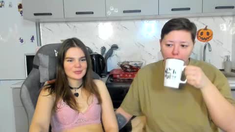 Snapshot of milly_brown_ chatting on February 2025 10:42:01 PM Welcome My name is Tina online show from February 2025 10:42:01 PM