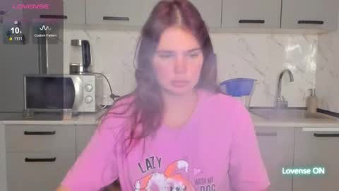 Snapshot of milly_brown_ chatting on November 2025 04:20:01 PM Welcome My name is Tina online show from November 2025 04:20:01 PM