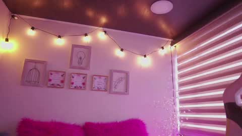 MILLY online show from April 2026 07:23:01 PM