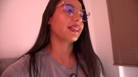 gaby online show from December 2025 04:44:02 AM