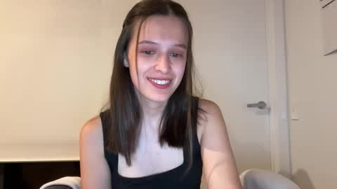 Snapshot of millypetite chatting on October 2025 09:50:02 AM Milly online show from October 2025 09:50:02 AM