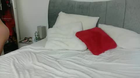 Snapshot of millysinclair chatting on September 2025 07:02:02 AM Milly online show from September 2025 07:02:02 AM