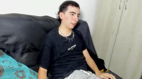 milogm_ online show from May 2026 09:54:01 PM