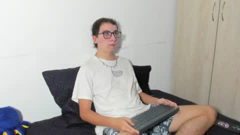 milogm_ online show from June 2026 09:21:02 PM