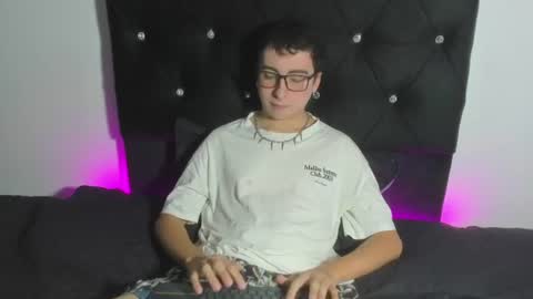 milogm_ online show from July 2026 08:37:01 PM