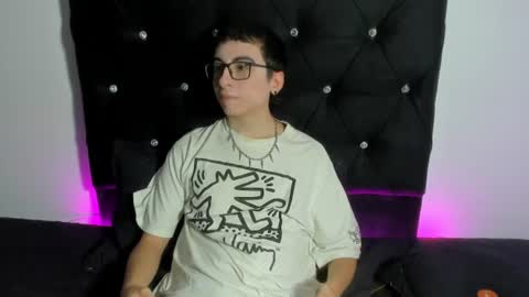 milogm_ online show from July 2026 08:22:02 PM